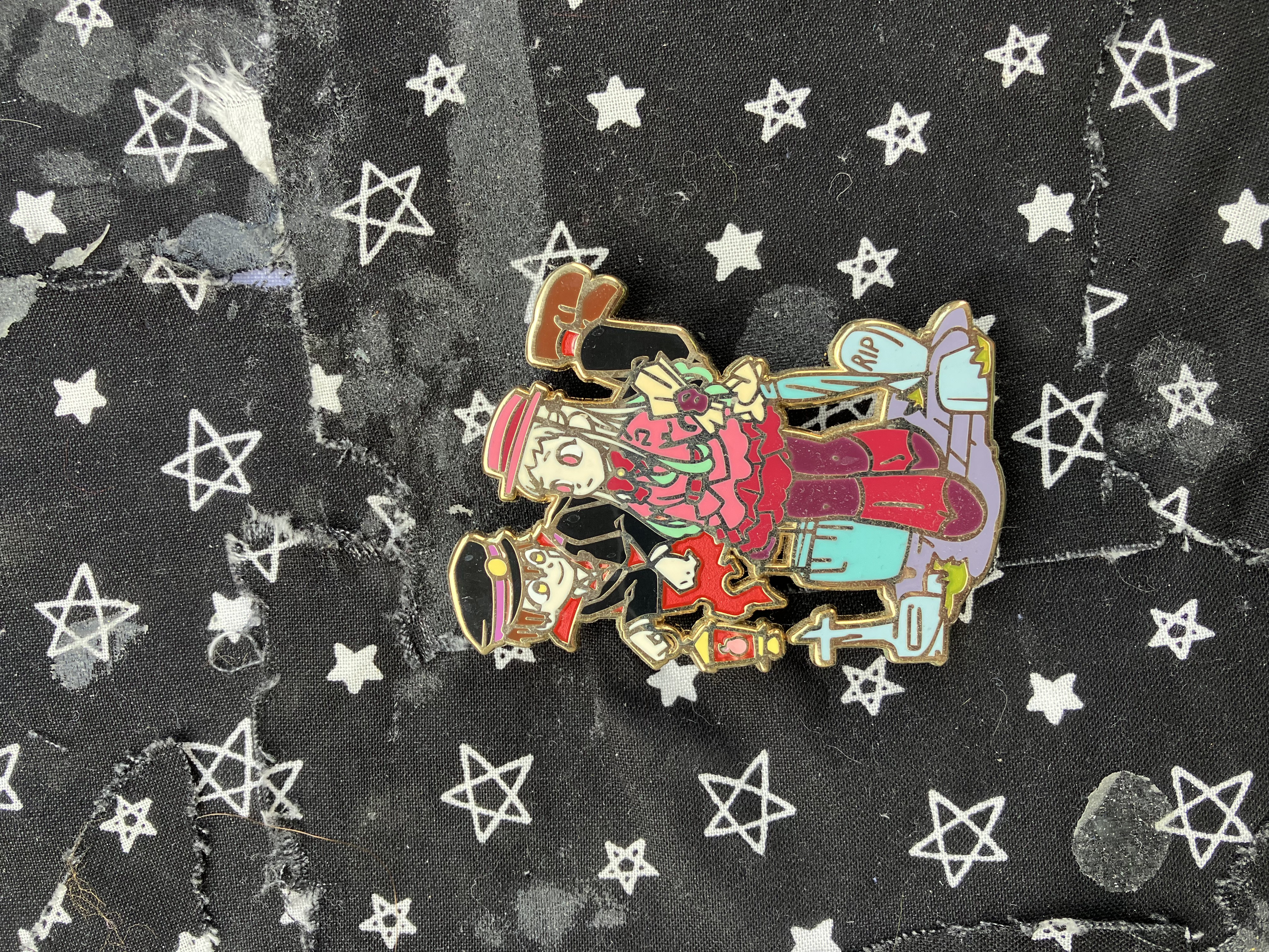 Enamel pin of Jibaku shounen hanako kun ghost hotel with Hanako floating next to Nene walking.